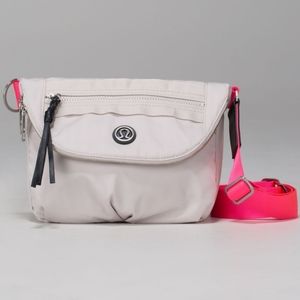 Lululemon Festival Bag Dune/Deep Coal